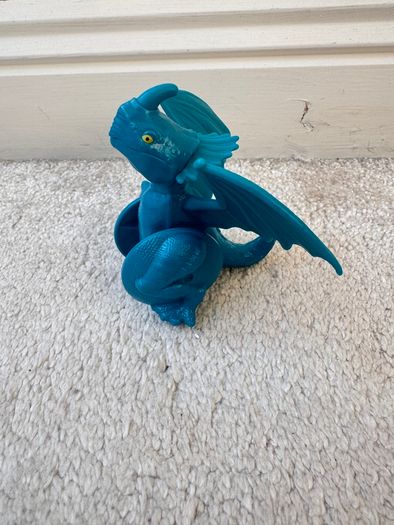 Disney How to Train Your Dragon Burger King  Stormfly Rolling action Figure approx. 10 cm. Used Please see photos