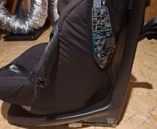Swivel car seat