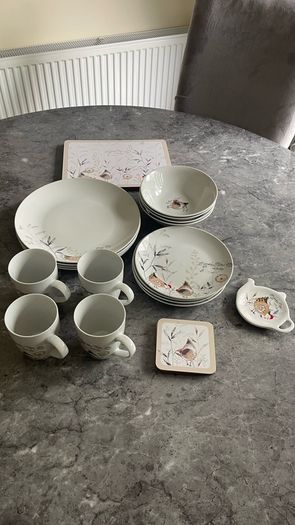 Fine Porcelain Dinner Set