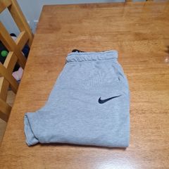 Nike bottoms size s