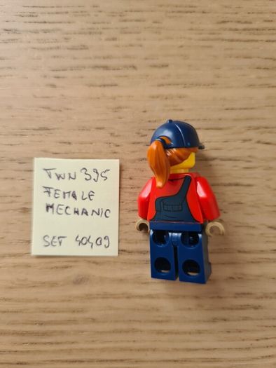 lego twn395 female mechanic, set 40409