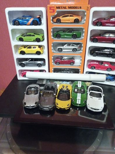 5 Diecast Models - ROADSTERS