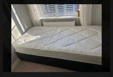 2x Beds for Sale (with mattress)