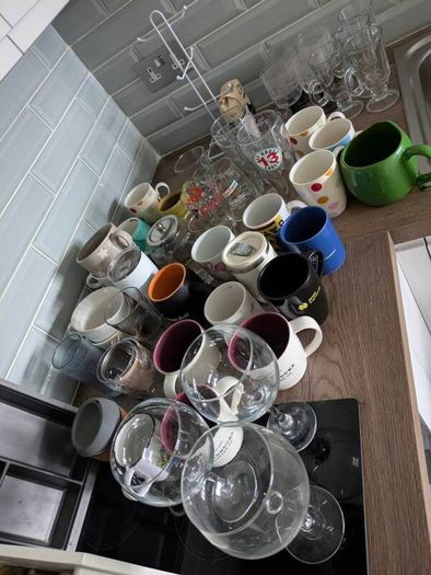 Mixed mug, glasses
