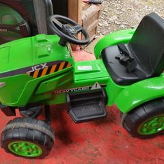 New Ex display Kids 12V Electric Ride-On Tractor