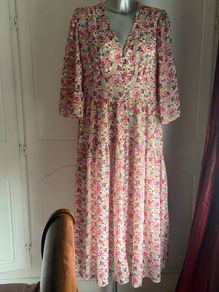 Lovely Gallery Floral maxi dress with front opening size UK16 EU44 Postage included