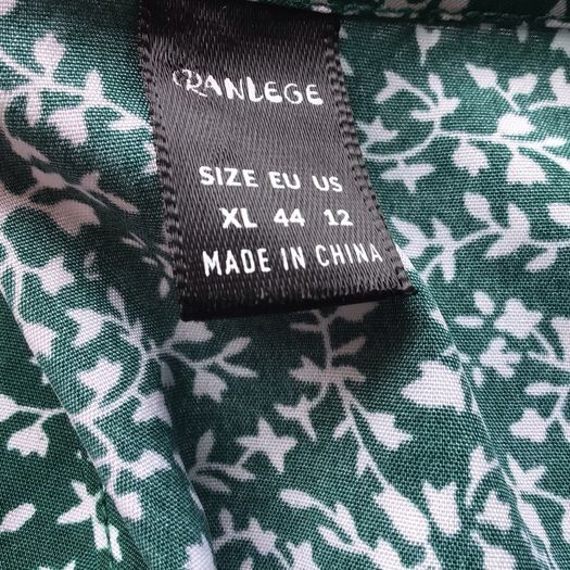 Green and White ditzy floral knee length lightweight dress XL 16/18 postage included
