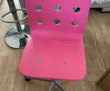 chair pink study
