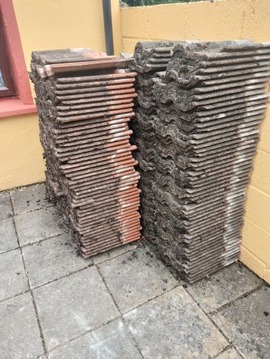 280 Roof tiles for less than 1 euros  each