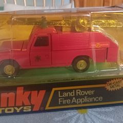 Dinky 282 Landrover fire appliance mib