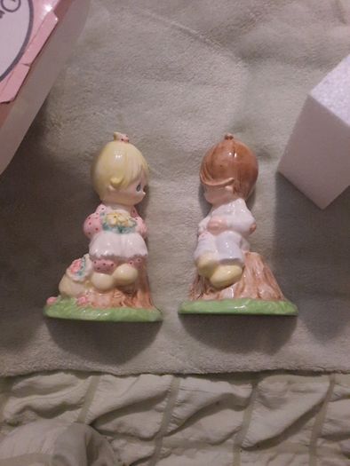 precious moments salt n pepper set