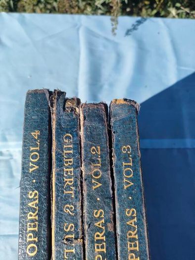 Volumes 1-4 Gilbert & Sullivan Operas