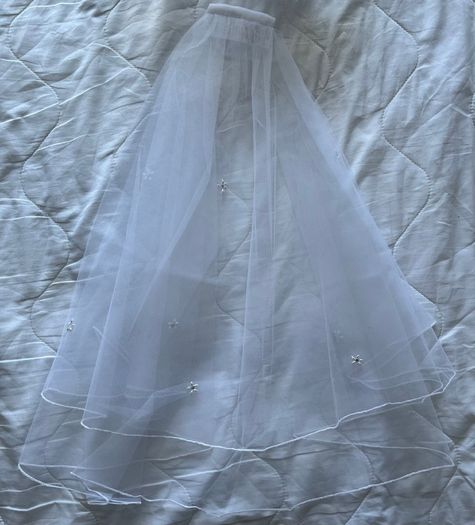 Brand new Paul Costelloe Communion Dresses, veils and shoes