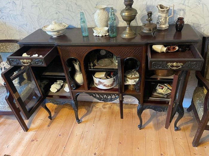 Vintage Mahogany Display Sideboard / Cocktail Cabinet