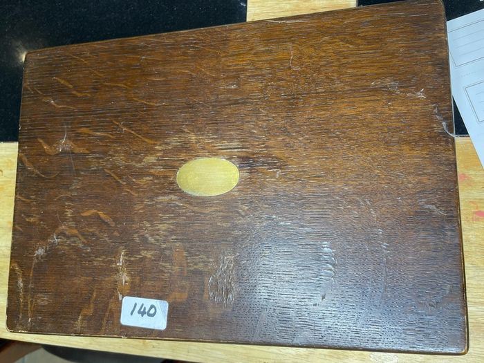1 antique wooden display box