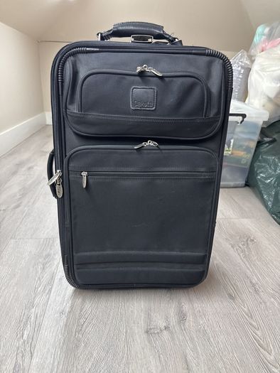suit case