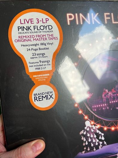 Crosley Cruiser Deluxe Portable Vinyl Turntable & 3 Artist Pink Floyd, The Doors & Coldplay.