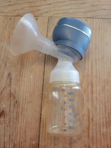 Electric breast pump