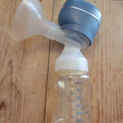 Electric breast pump