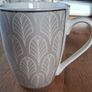 Aynsley 6 Light Grey and White Mugs Image 3