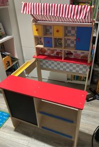 Wooden play shop with lots of extras