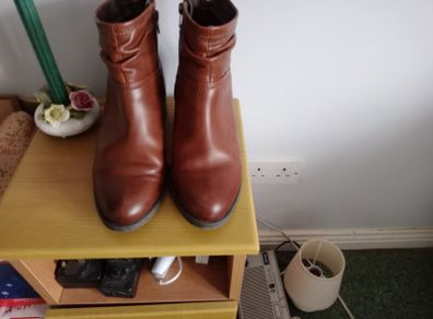 Tan Ankle Boots/NEW