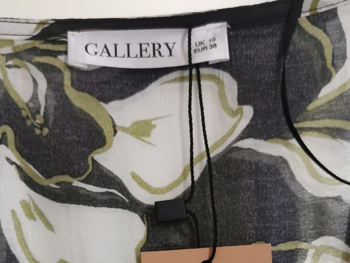 BNWT - Gallery V-Neck Floral Midi Dress UK10