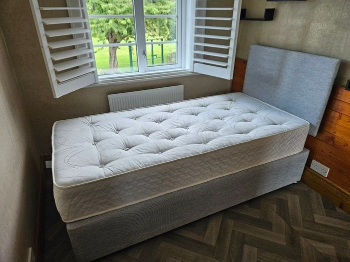 Single bed frame and mattress for sale in perfect condition