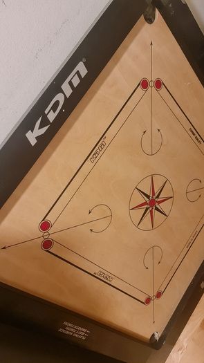 carrom board