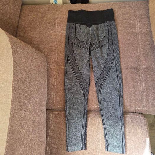 Grey leggings, size 10