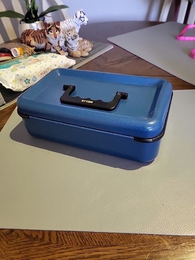 Cash box