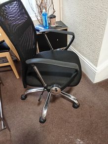 Desk chair