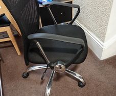 Desk chair