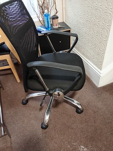 Desk chair