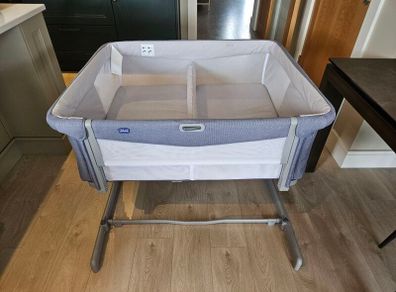 Chicco Next2Me Twin Bedside Crib