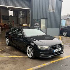 Audi a4 sline black edition b8.5