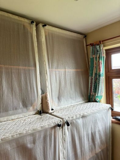 Mattress and bed