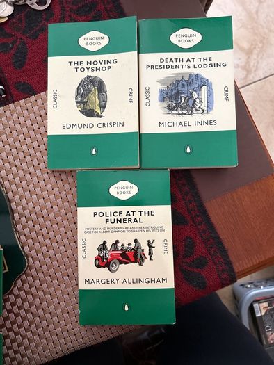 Classic crime gift set