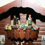 Wall Clock - the figures in the upper part of the clock are constantly moving - in working order Image 4