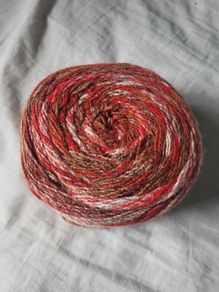Hobbii Tea Time acrylic cake yarn 200g reds NEW