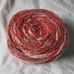 Hobbii Tea Time acrylic cake yarn 200g reds NEW