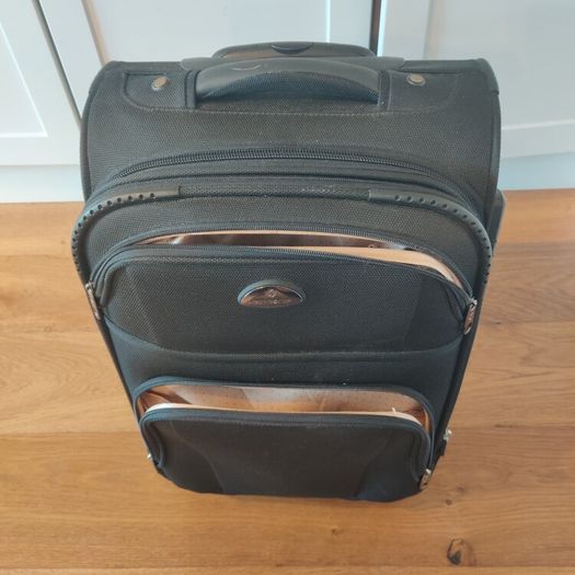 Samsonite Black 2-Wheel Cabin Suitcase Rose Gold Lining