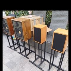 Iconic legendary Linn Sara Isobarik Speakers simply Jaw Dropping performance from these world class speakers with original Linn Stands