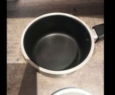 saucepan pot