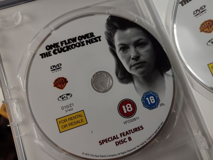 One Flew Over the Cuckoo's Nest ! Two Disc Special Edition ! 2002 ! DVD ! Winner of 5 Academy Awards ! Jack Nicholson !