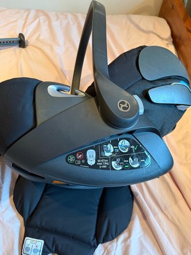 Cybex car seat & swivel base