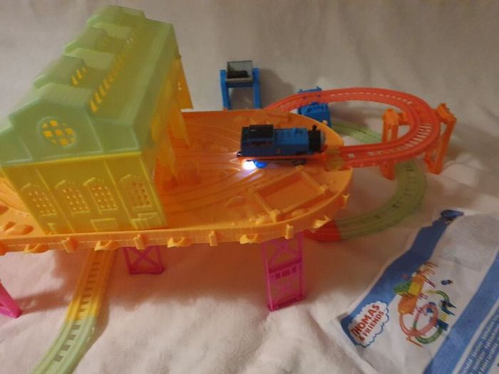 Thomas and Friends - Hyper Glow Station