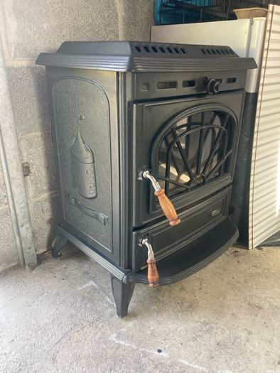 Stanley Erin Boiler Stove ( As NEW )