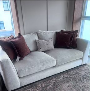 Beautiful Valentino Bespoke Sofa Collection by Whitemeadow - perfect condition