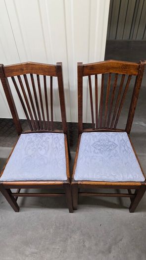 Vintage Oak Extendable Table + 4 Matching Chairs